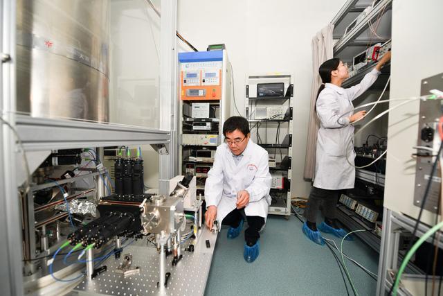 銫原子噴泉鐘實驗室 銫原子噴泉鐘實驗室